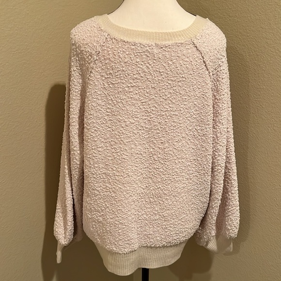 Cream light weight sweater - Picture 4 of 10